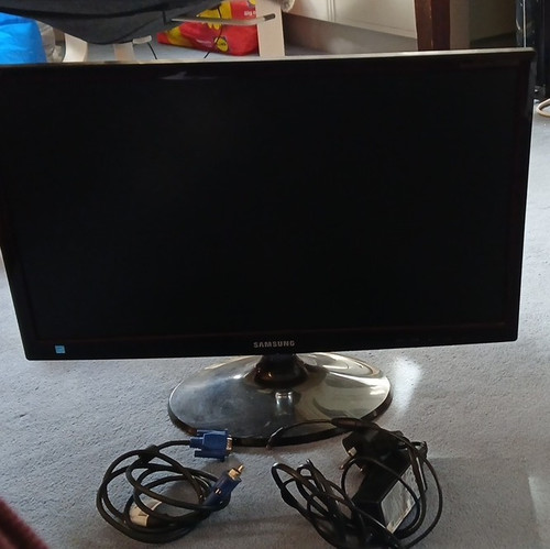 Samsung syncmaster 24in - samsung, black
