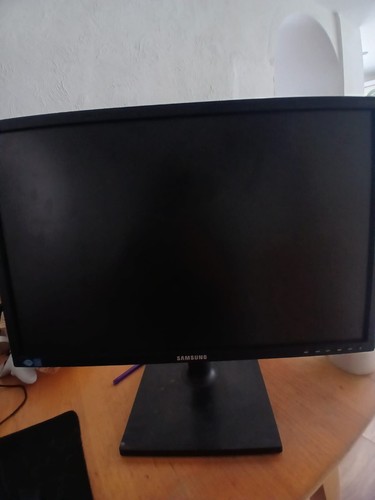 Samsung syncmaster p2050 - samsung,