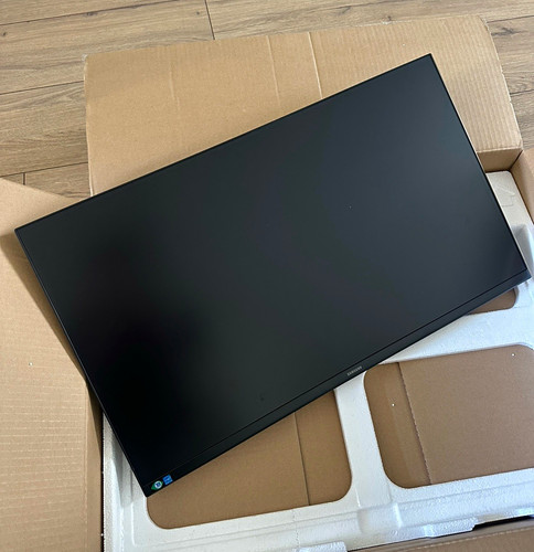 Samsung essential monitor - monitor, s4
