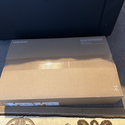 Samsung essential monitor - essential, s3
